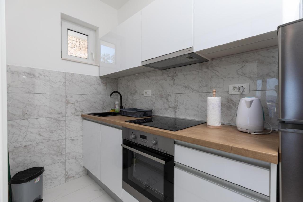 Apartments And Rooms Spiro Mimice Exterior photo