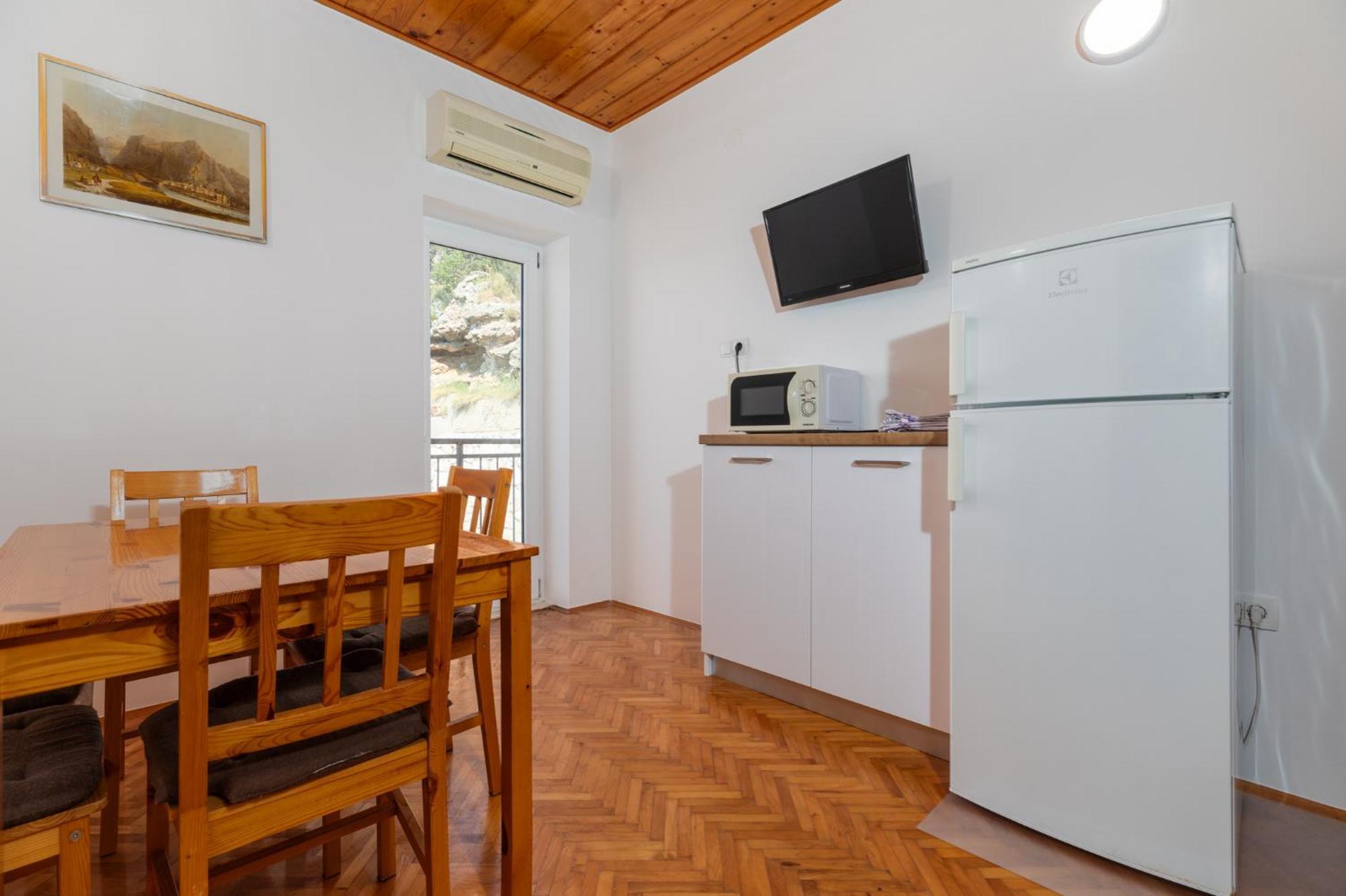 Apartments And Rooms Spiro Mimice Exterior photo